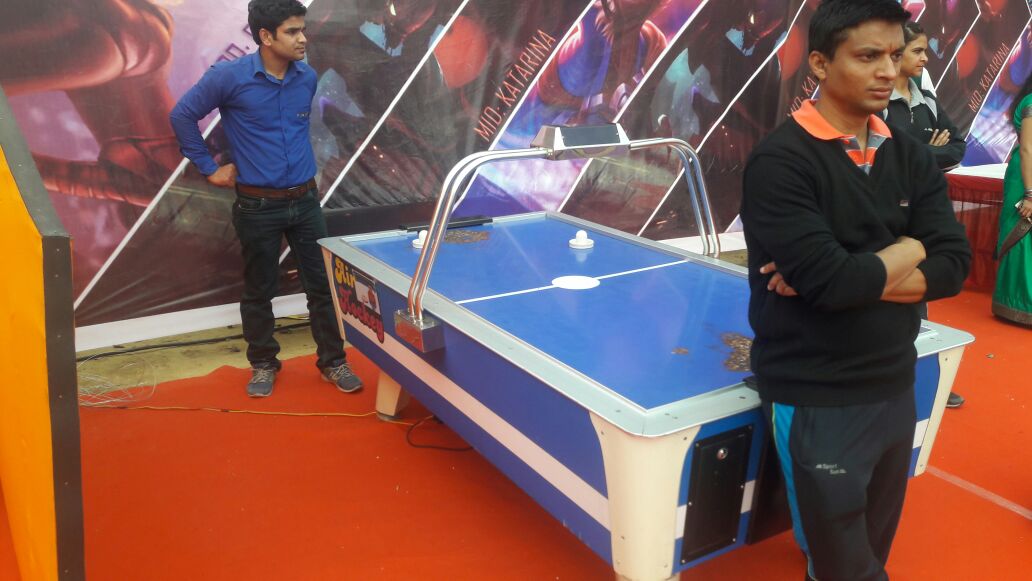 air-hockey1