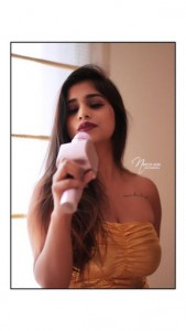 hire-female-anchor-hostess-emcee-pratika-delhi-7may2023-1
