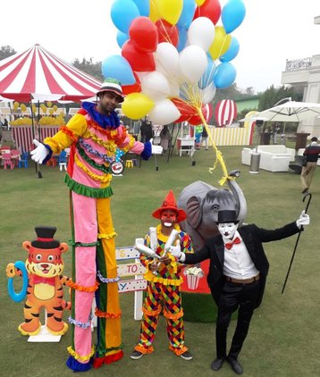 stilt-walker1