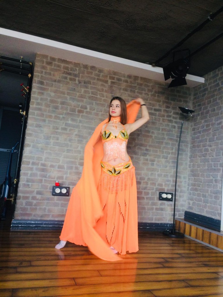best Russian Belly Dancers for Events in Noida
