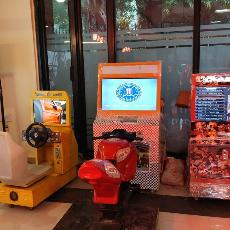 Arcade & Virtual Games