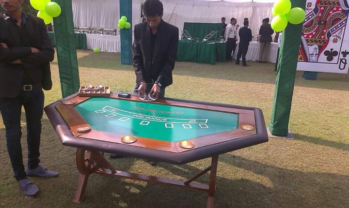 Poker Table
