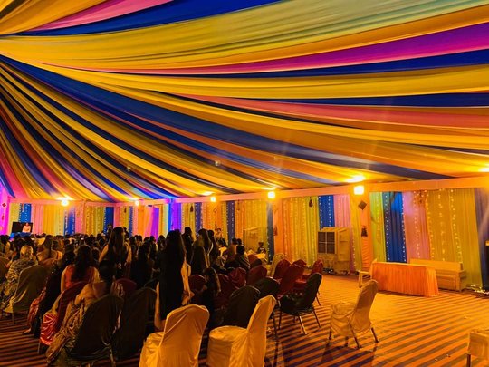 tent-pandal8 tent-pandal8